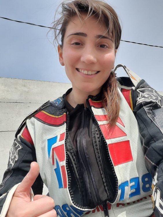 714221428_FemaleSpeedwayRider2023portraitpicture.thumb.jpg.0e99972beb3d9d61f216573e8a083e09.jpg